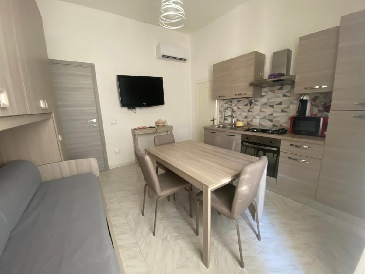 Appartamento bilocale 4 posti Bosa Esterno foto